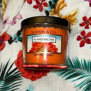 NWT Slatkin & Co. Island Nectar Scented Candle